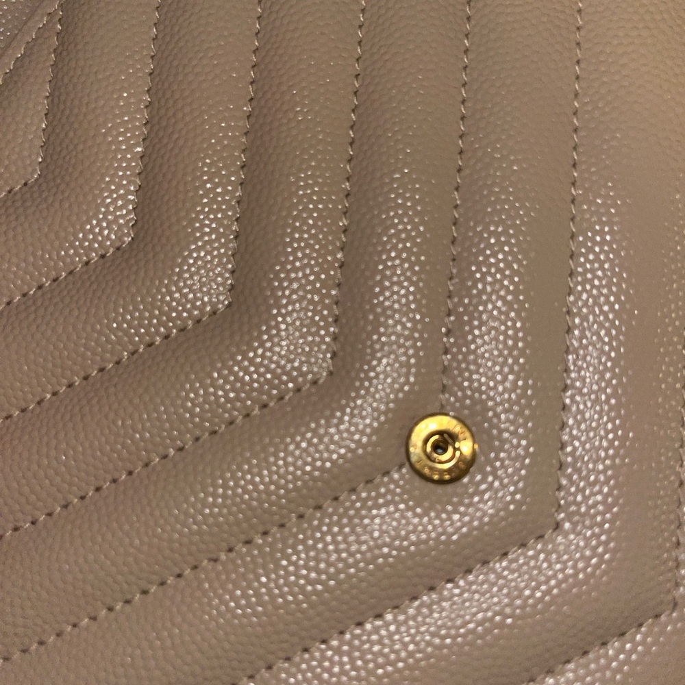 Saint Laurent Nude Quilted Leather YSL Chain Crossbody - Picture 7 of 9